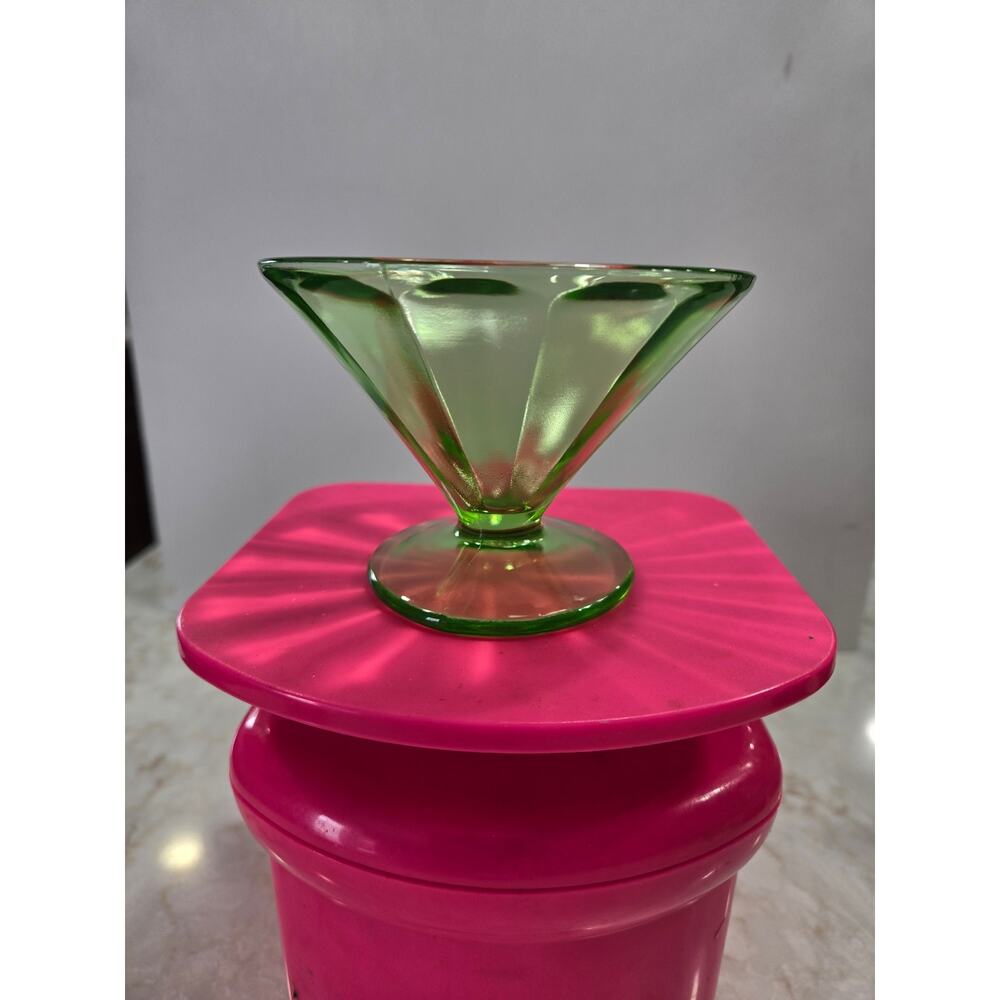 Vintage Federal Glass Green Uranium Sherbet Dessert Dish Depression Glass 1930s